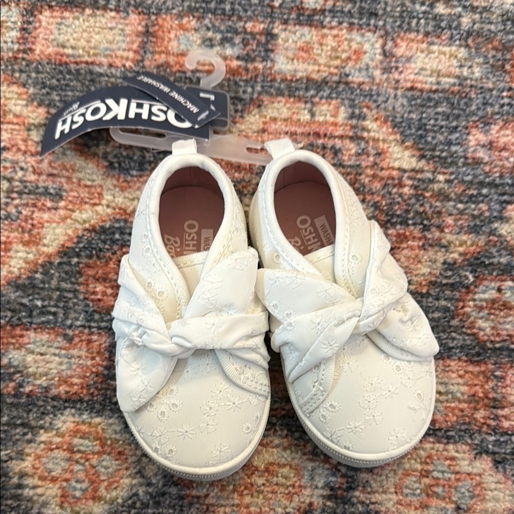 NWT OshKosh B'gosh White Sneakers with Bow Detail- Machine Washable